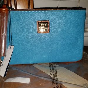 Carrington Pouch Pebbled leather Turquoise
